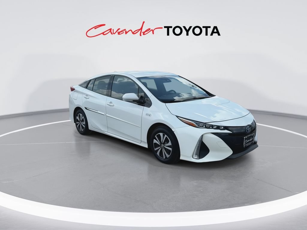 Certified 2018 Toyota Prius Prime Premium FWD image 2