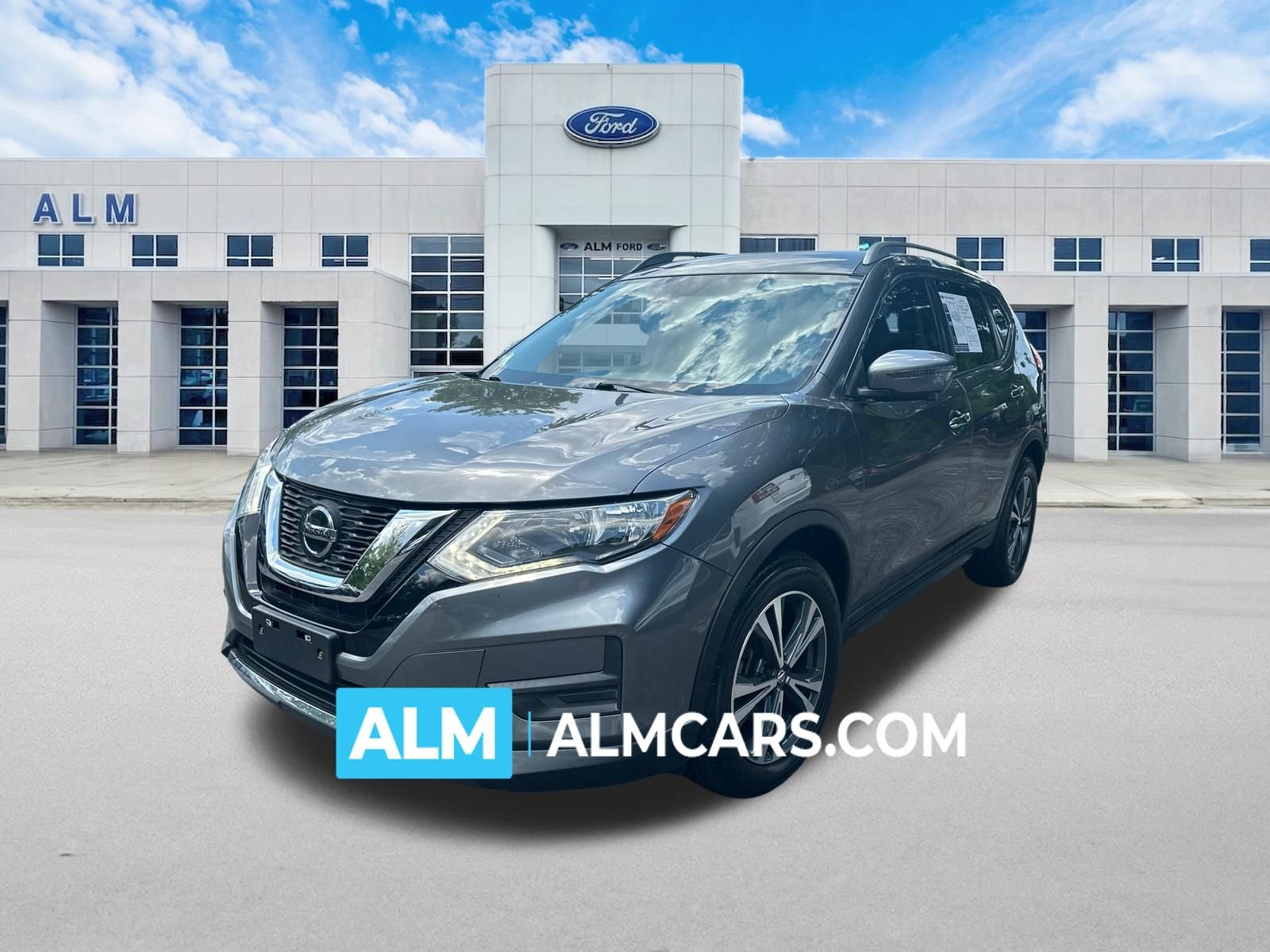Used 2019 Nissan Rogue SV w/ Premium Package FWD image 1