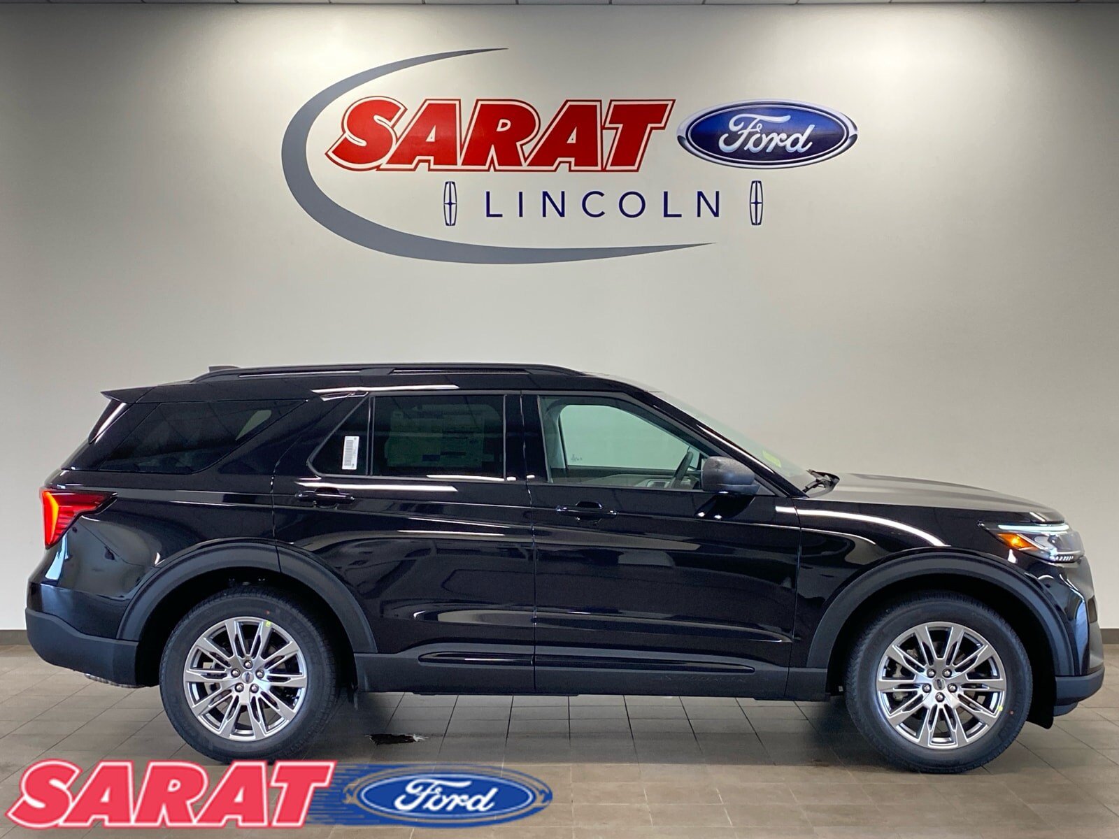 New 2026 Ford Explorer Active w/ Active Comfort Package AWD/4WD image 8
