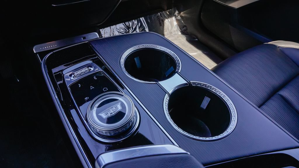 Certified 2024 Cadillac Lyriq Luxury RWD image 17