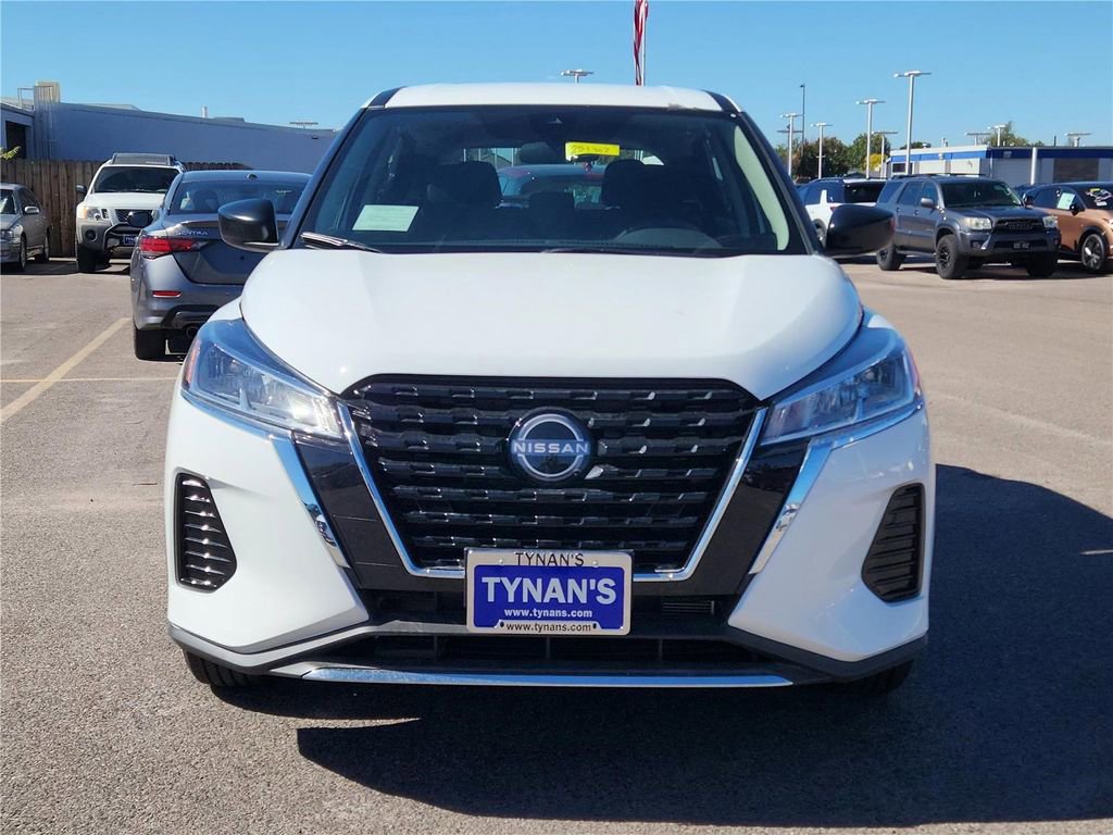 New 2025 Nissan Kicks Play S image 6