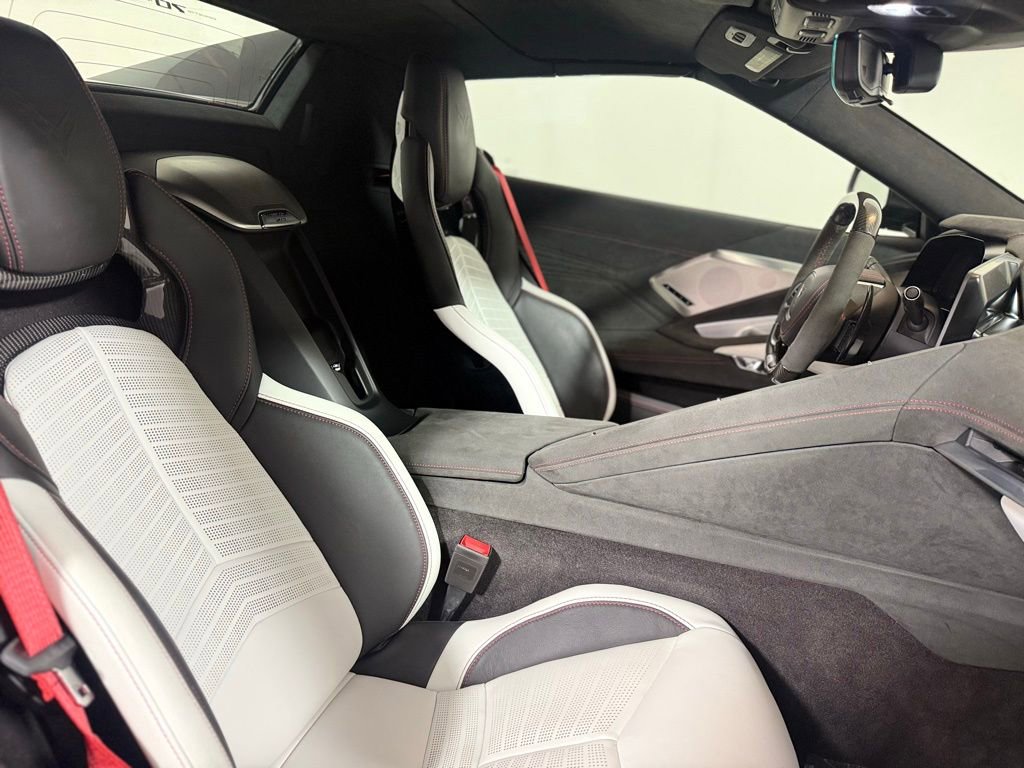 Used 2023 Chevrolet Corvette Z06 image 23