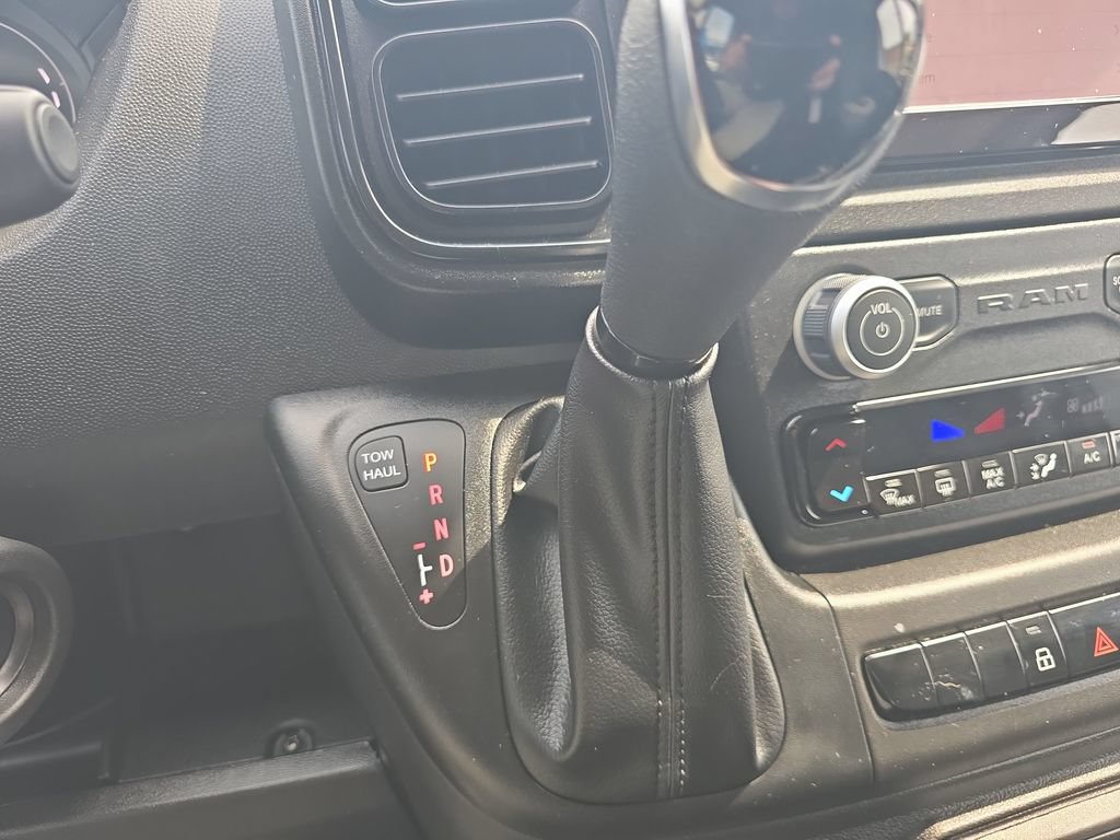 Used 2025 RAM ProMaster 2500 w/ U-Haul Equipment Group FWD image 23