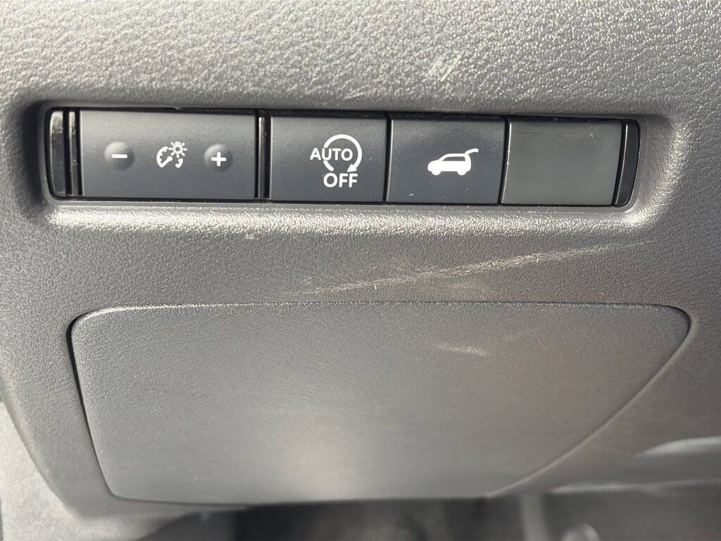 Used 2023 Nissan Rogue SV w/ SV Premium B Package image 26