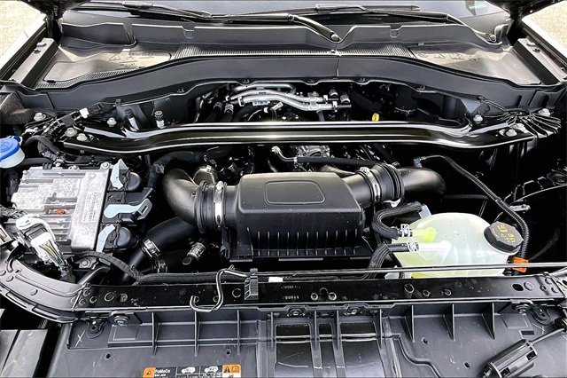 Certified 2025 Ford Explorer Platinum w/ Ultimate Package image 6