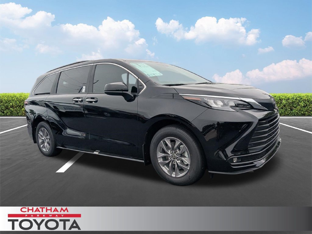 New 2026 Toyota Sienna XLE