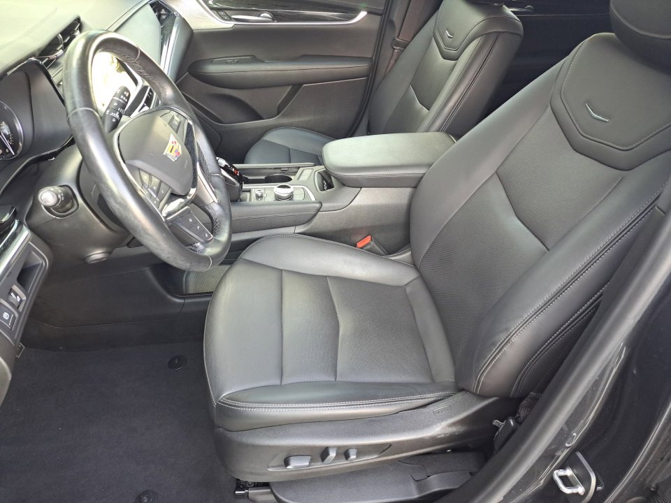 Certified 2021 Cadillac XT5 Premium Luxury image 9