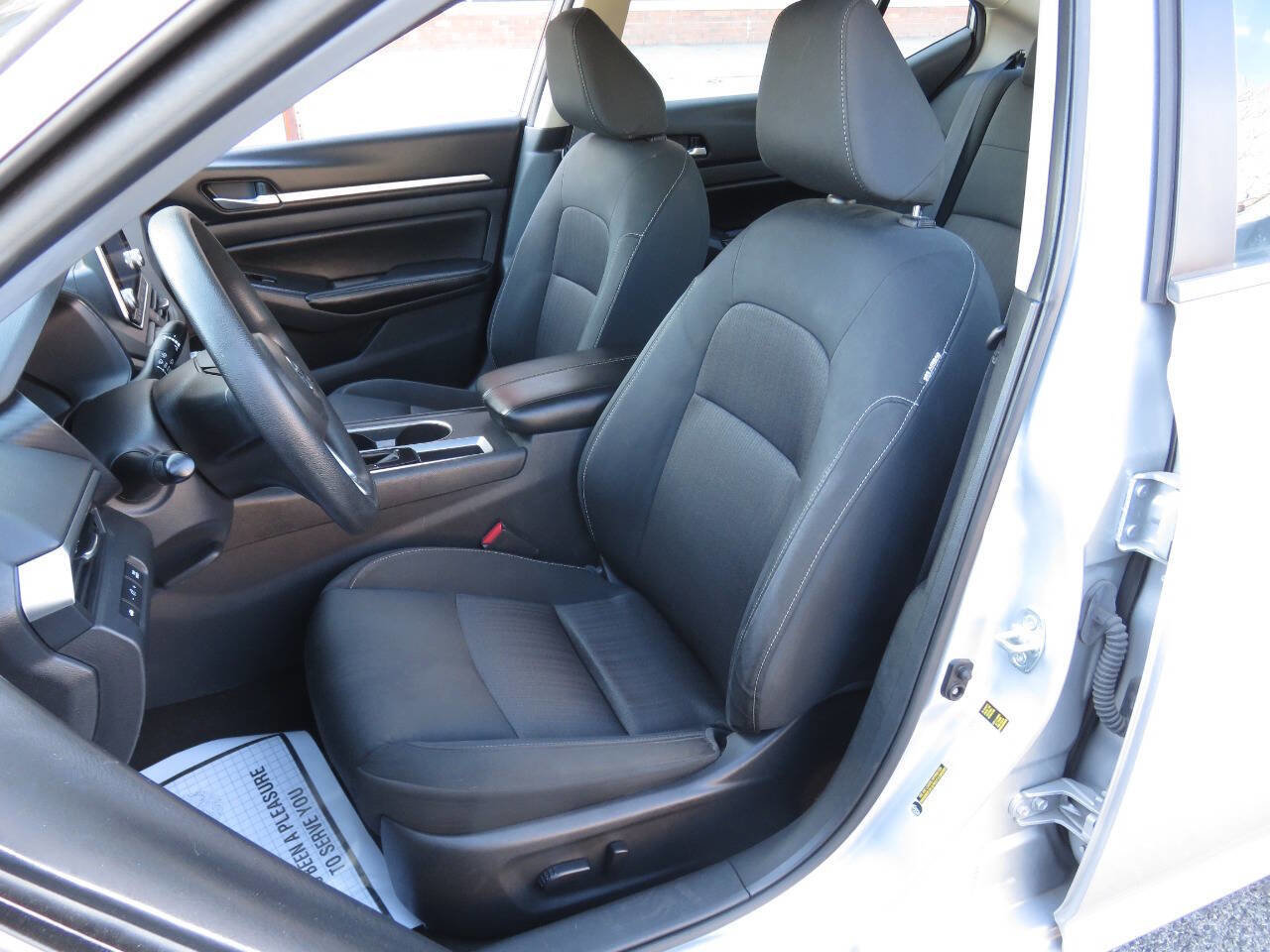 Used 2022 Nissan Altima 2.5 SV image 10