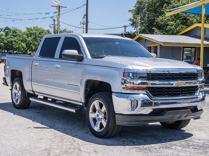 Used 2018 Chevrolet Silverado 1500 LT w/ All Star Edition RWD image 3