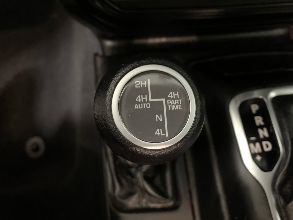 Used 2022 Jeep Gladiator Sport image 24