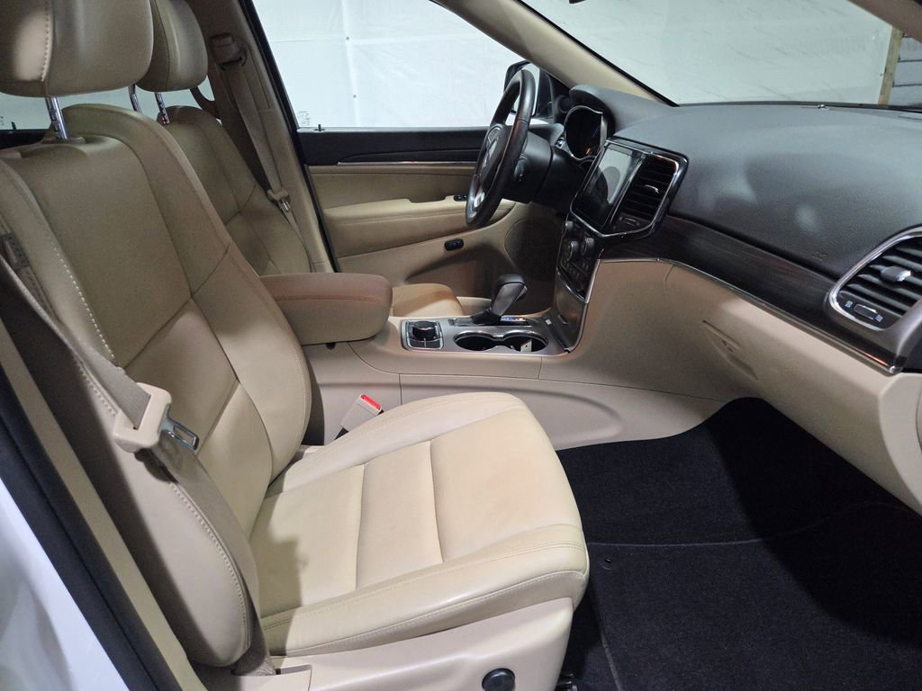 Used 2019 Jeep Grand Cherokee Limited w/ Trailer Tow Group IV image 7