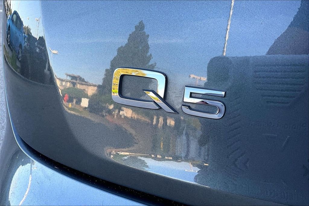 Used 2023 Audi Q5 2.0T Premium w/ Convenience Package AWD/4WD image 24