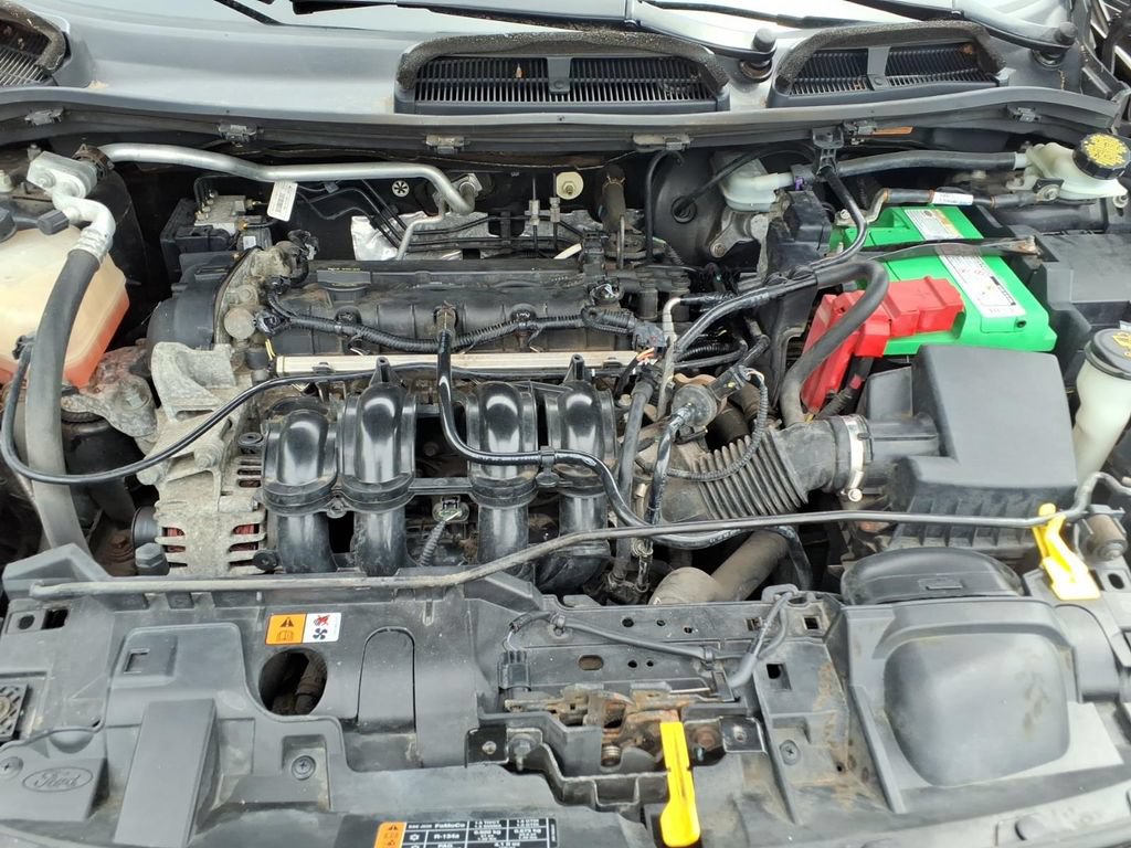 Used 2014 Ford Fiesta SE w/ Equipment Group 201A FWD image 23