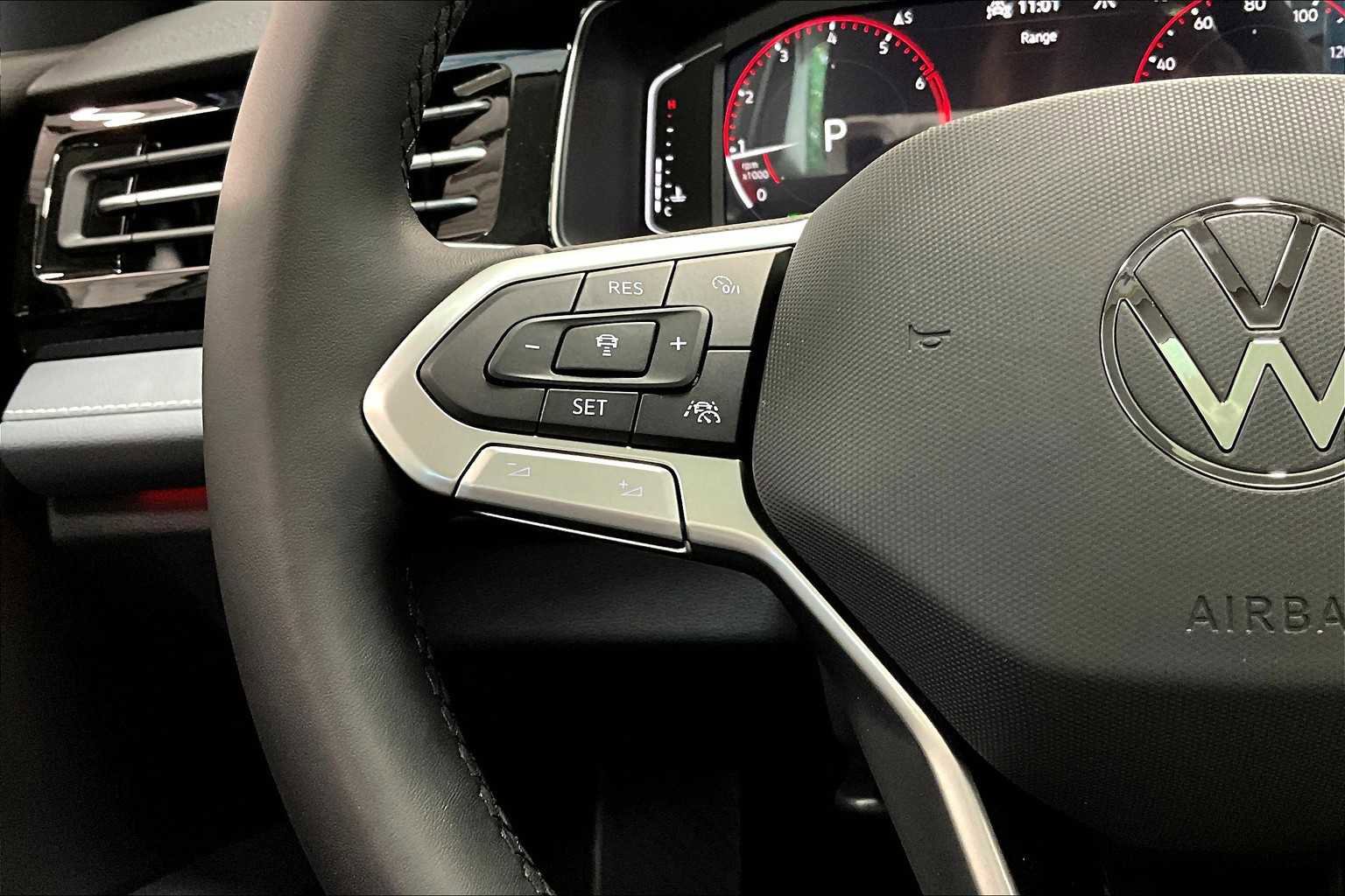 New 2025 Volkswagen Jetta SEL image 16