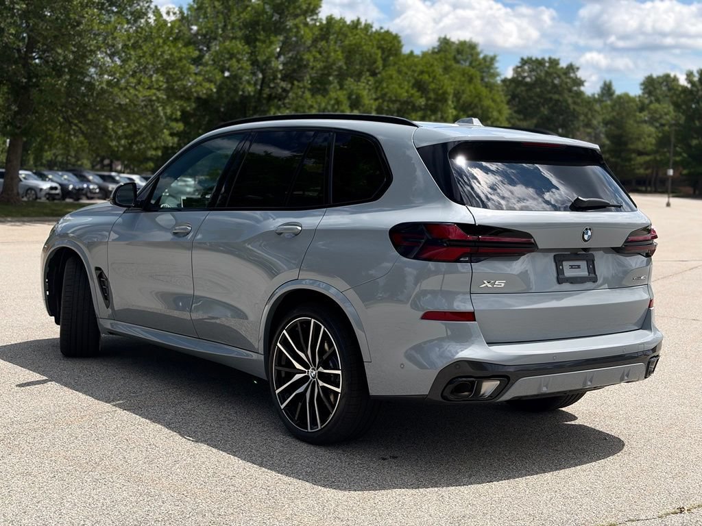 New 2026 BMW X5 xDrive40i w/ M Sport Package AWD/4WD image 4