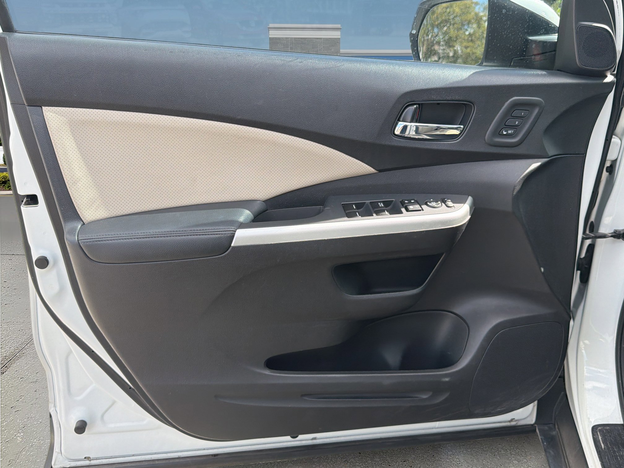 Used 2015 Honda CR-V Touring image 16