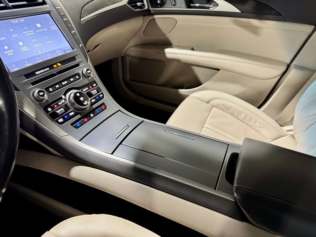 Used 2020 Lincoln MKZ Reserve w/ Elements Package image 22