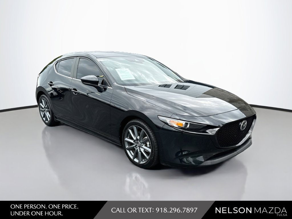 Used 2022 MAZDA MAZDA3 s FWD image 3