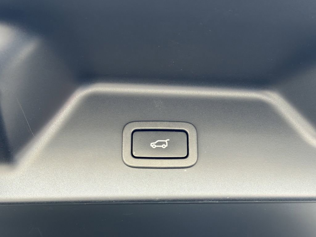 Used 2022 Land Rover Range Rover image 19