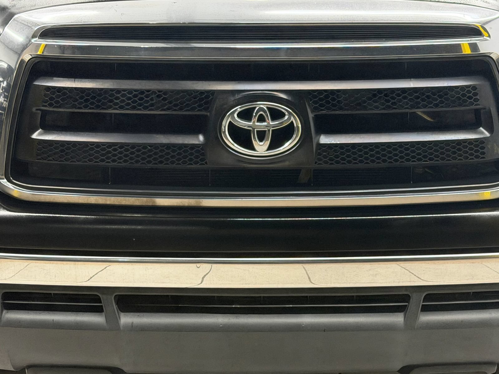 Used 2011 Toyota Tundra 2WD Double Cab w/ TRD Off-Road Pkg image 5