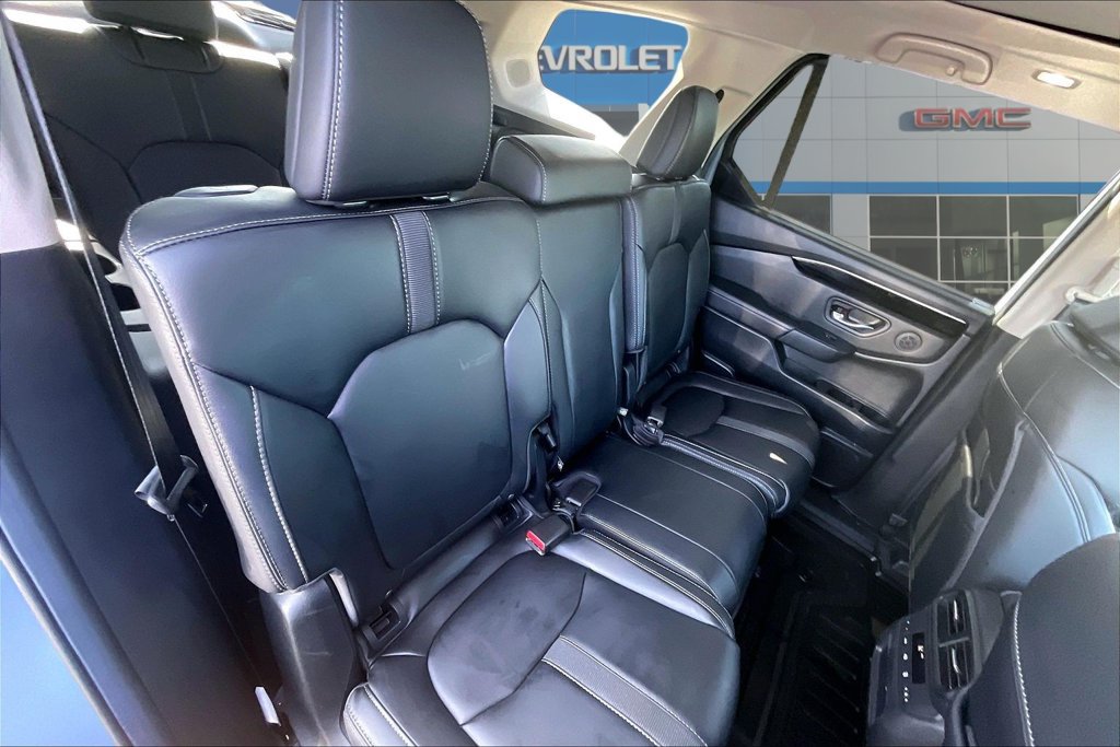 Used 2025 Honda Pilot Touring image 25