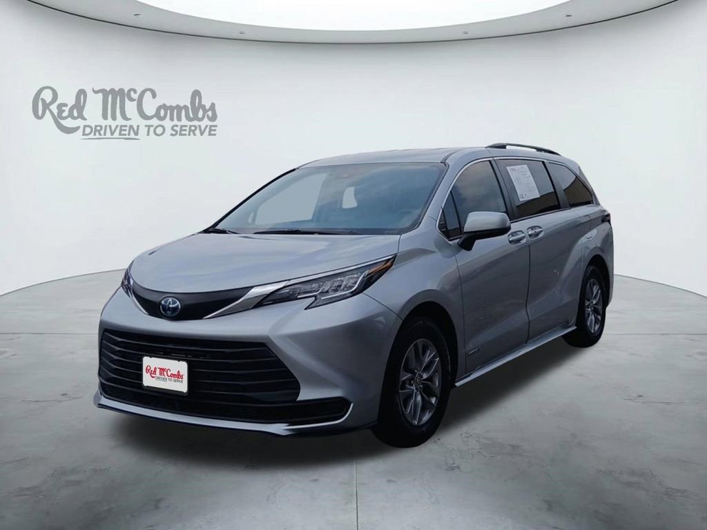 Used 2021 Toyota Sienna LE FWD image 1