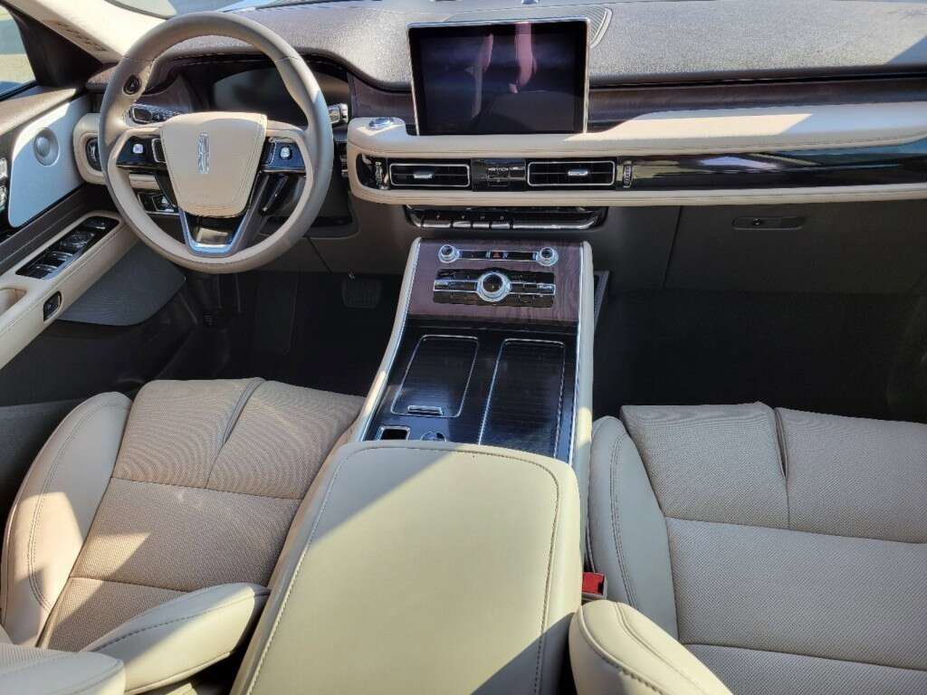 Used 2023 Lincoln Aviator Reserve w/ Equipment Group 201A AWD/4WD image 25