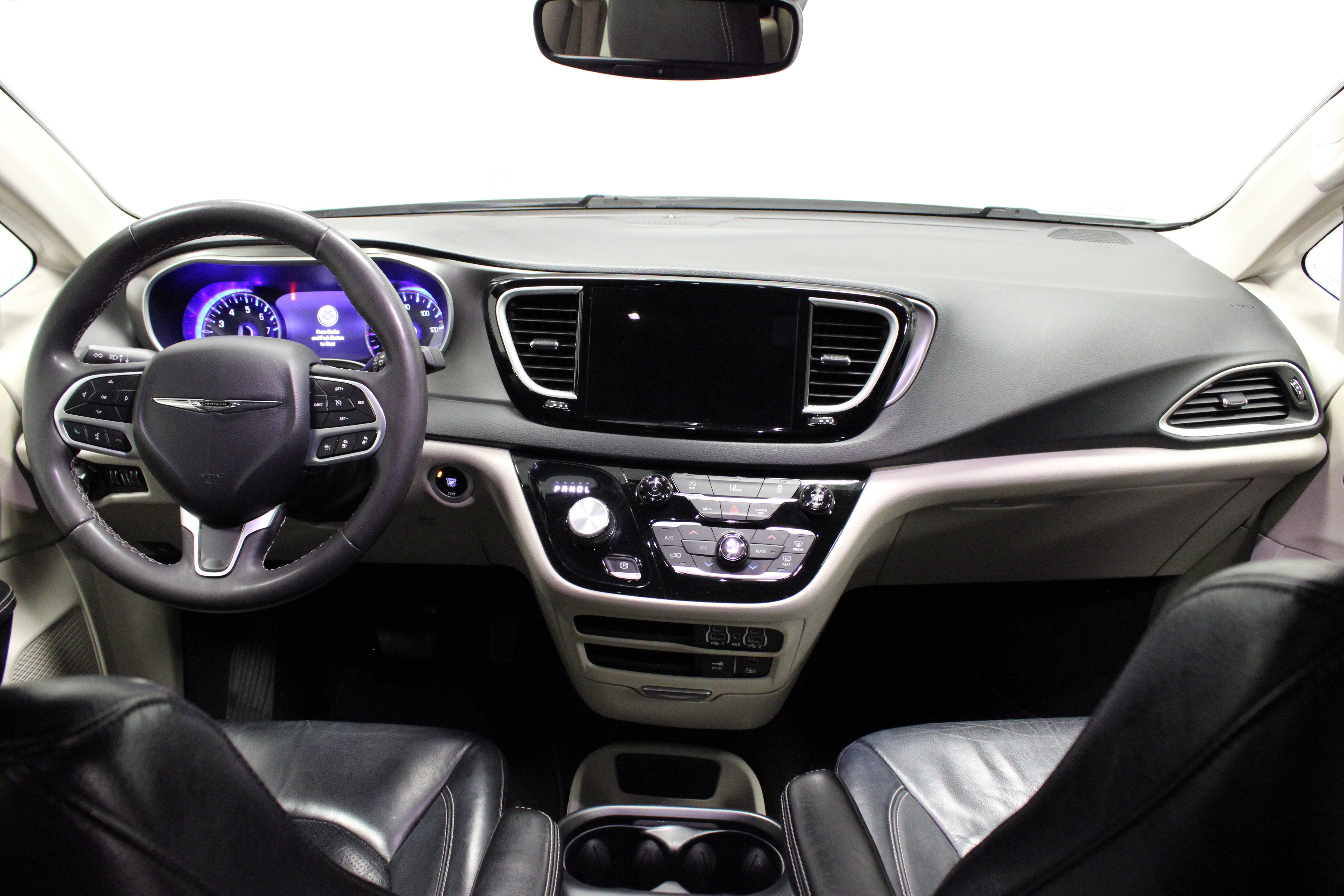 Used 2022 Chrysler Pacifica Touring-L FWD image 19