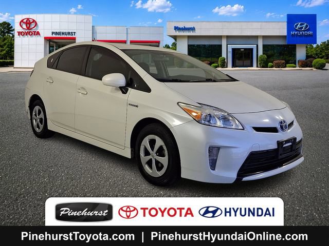 Used 2015 Toyota Prius Two FWD image 1