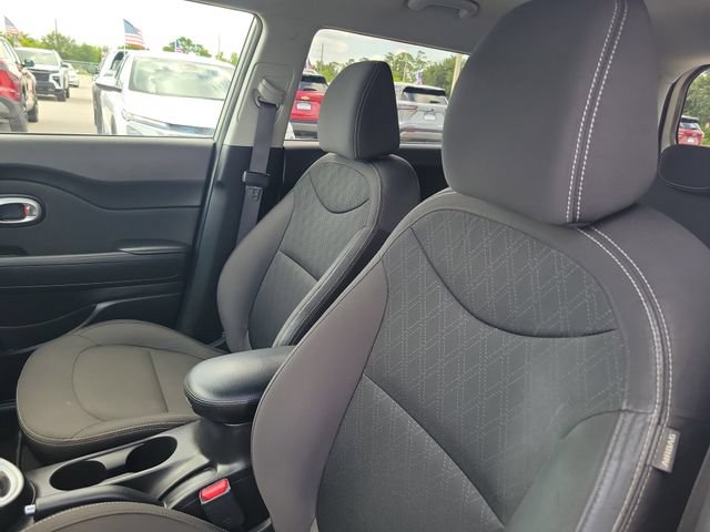 Used 2019 Kia Soul FWD image 13
