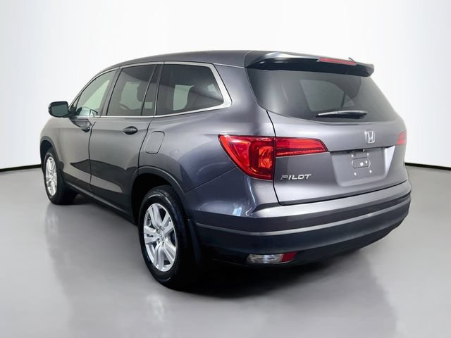Used 2017 Honda Pilot LX image 7