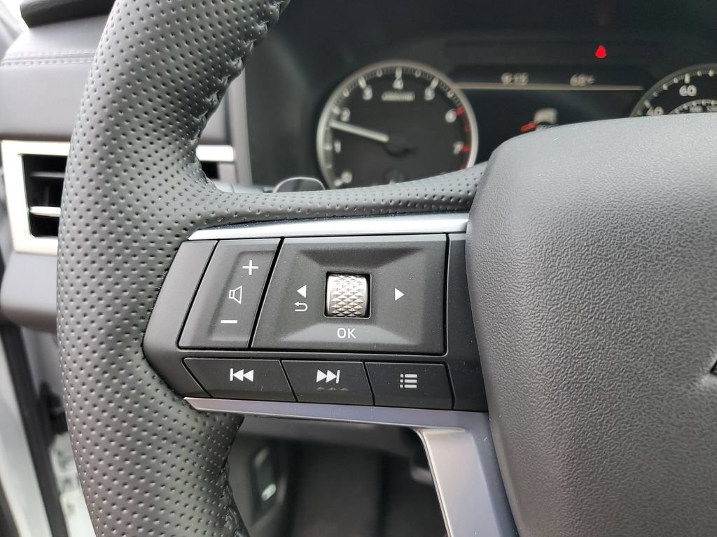 New 2026 Mitsubishi Outlander AWD image 21