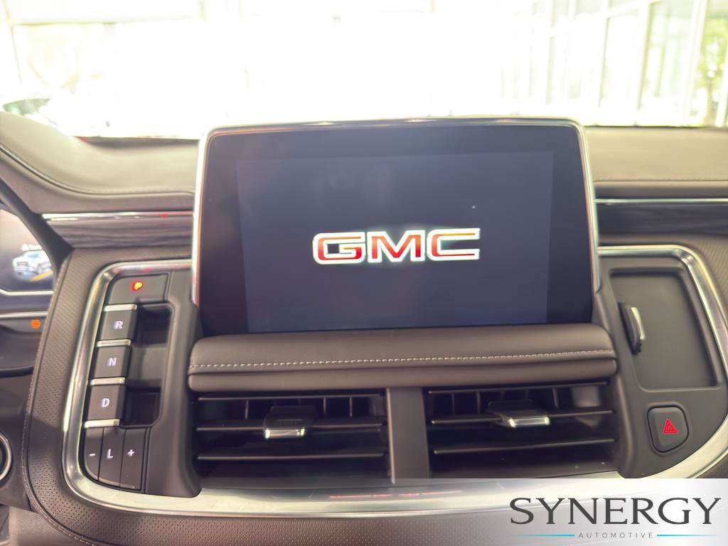 Used 2023 GMC Yukon SLT w/ SLT Premium Package RWD image 9