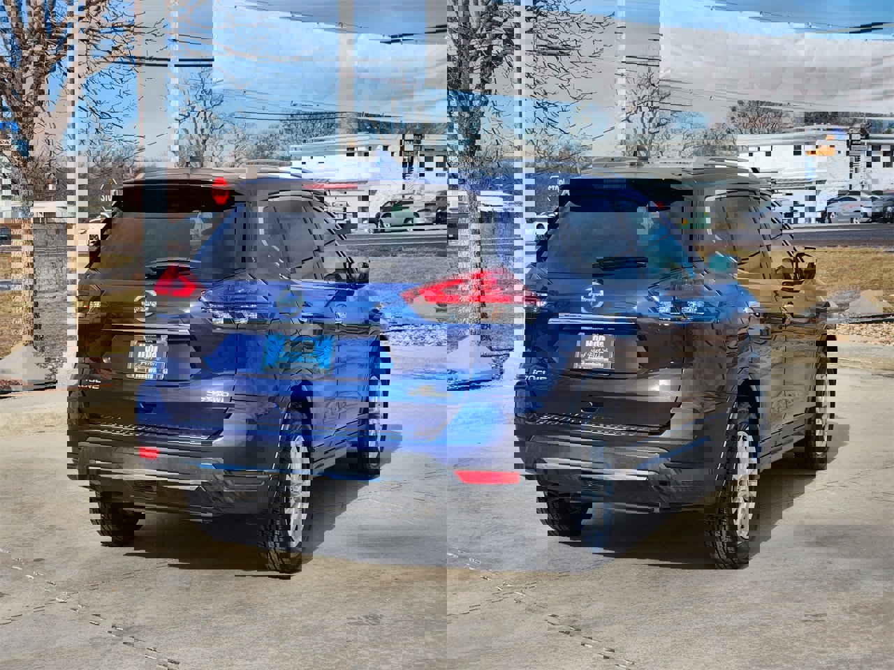 Used 2018 Nissan Rogue SV image 5