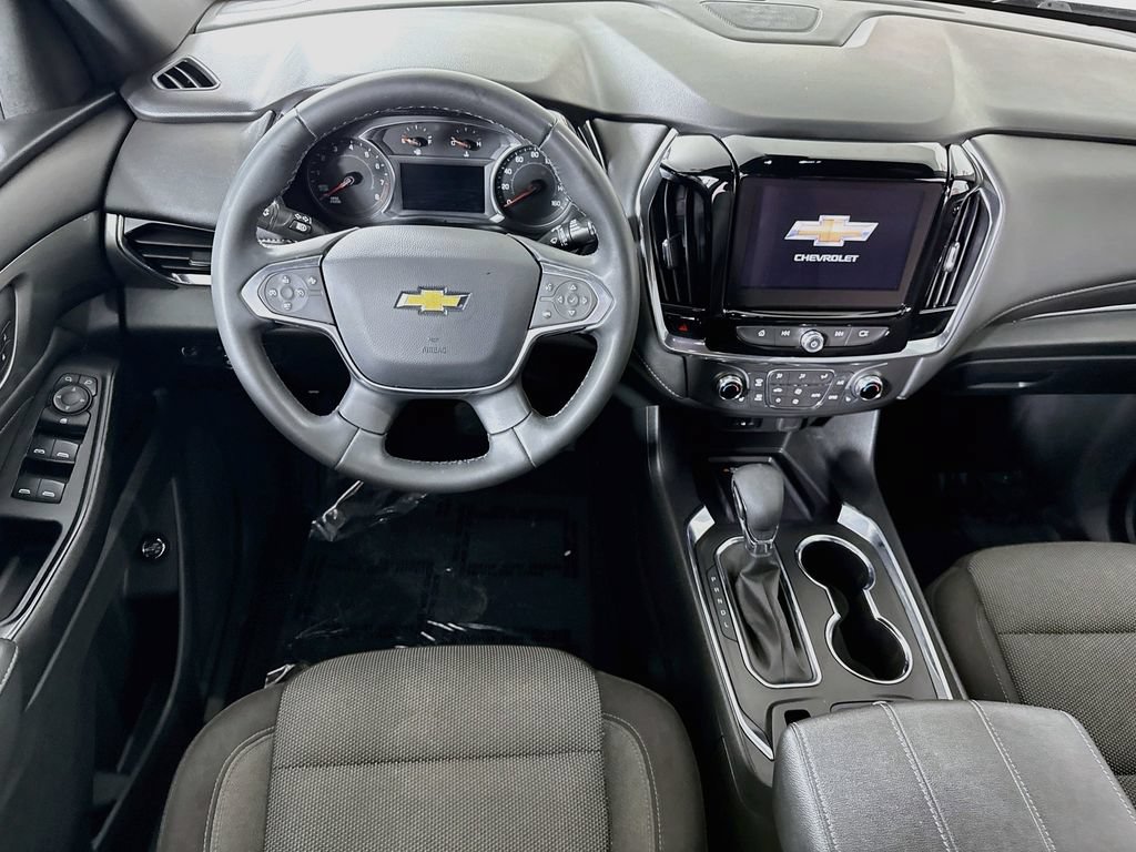Used 2023 Chevrolet Traverse LT FWD image 3