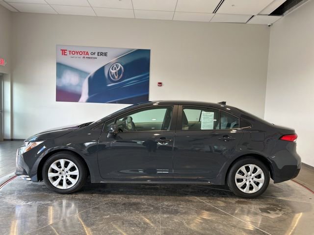 Used 2023 Toyota Corolla LE FWD image 3