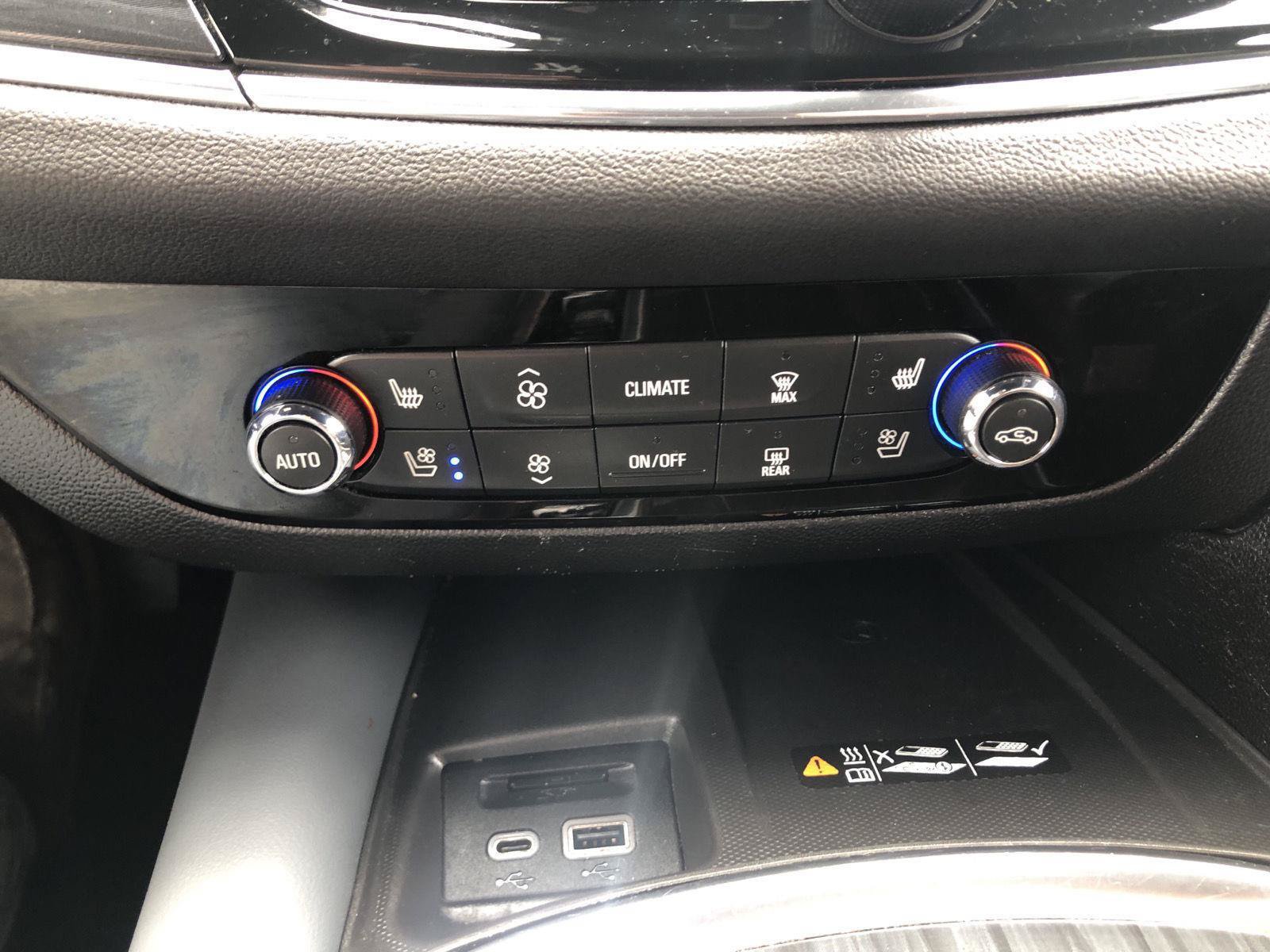 Used 2023 Buick Enclave Premium AWD/4WD image 32