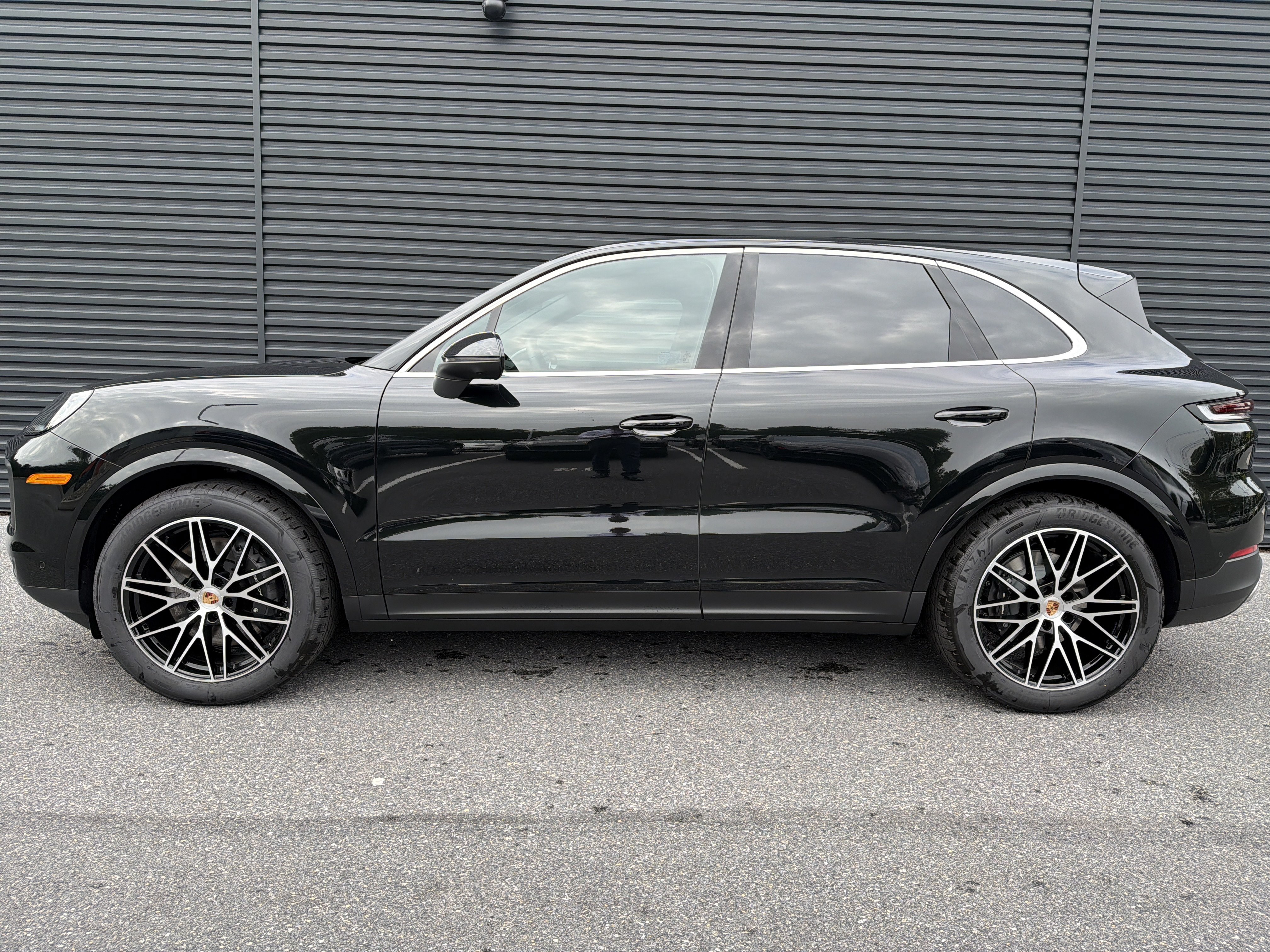 New 2026 Porsche Cayenne AWD/4WD image 2