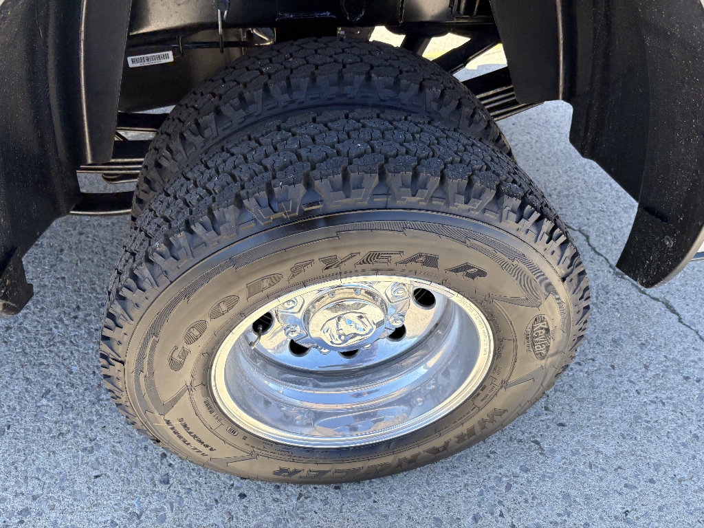 New 2026 RAM 3500 Big Horn AWD/4WD image 10