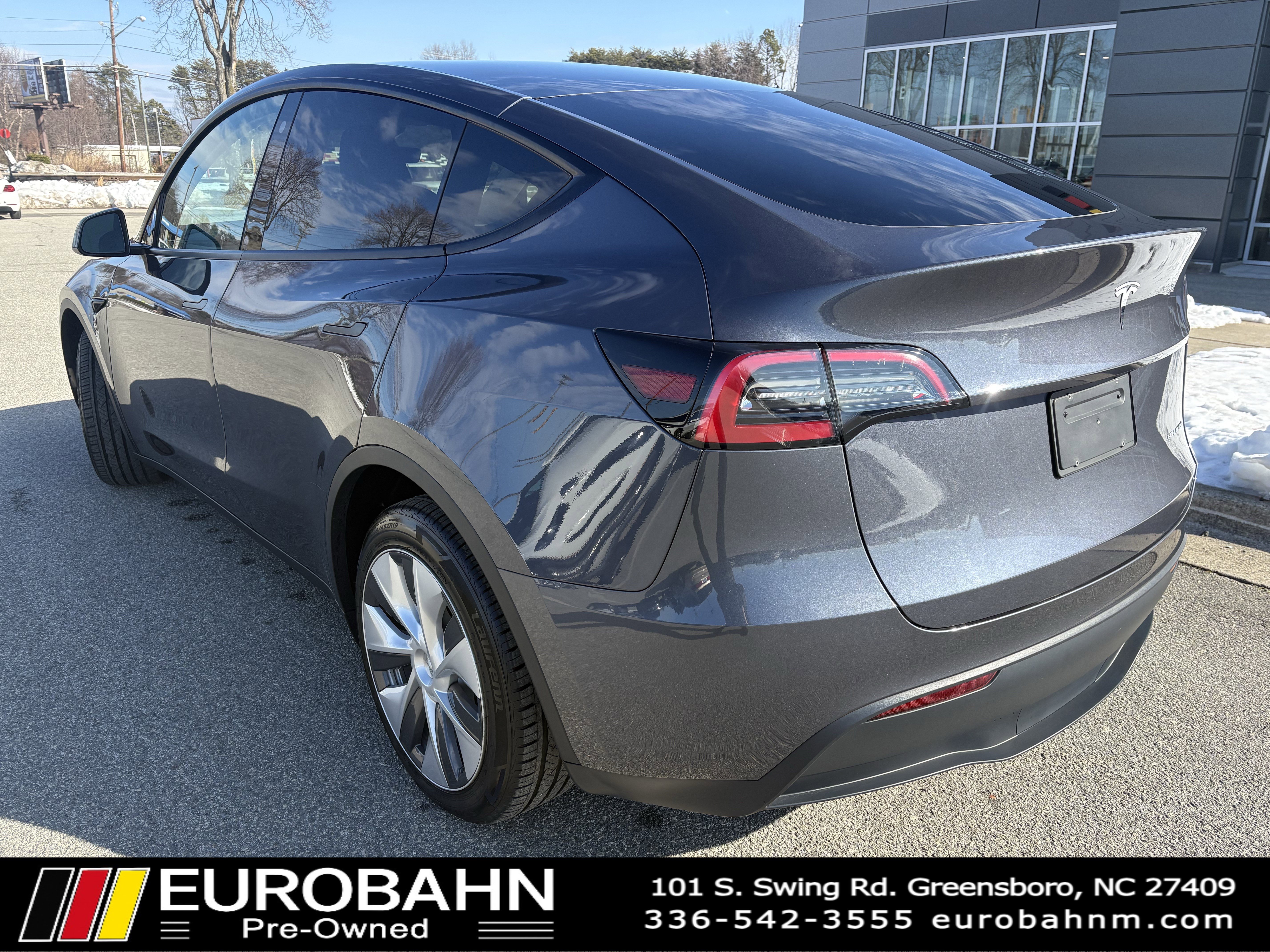 Used 2023 Tesla Model Y Long Range image 3