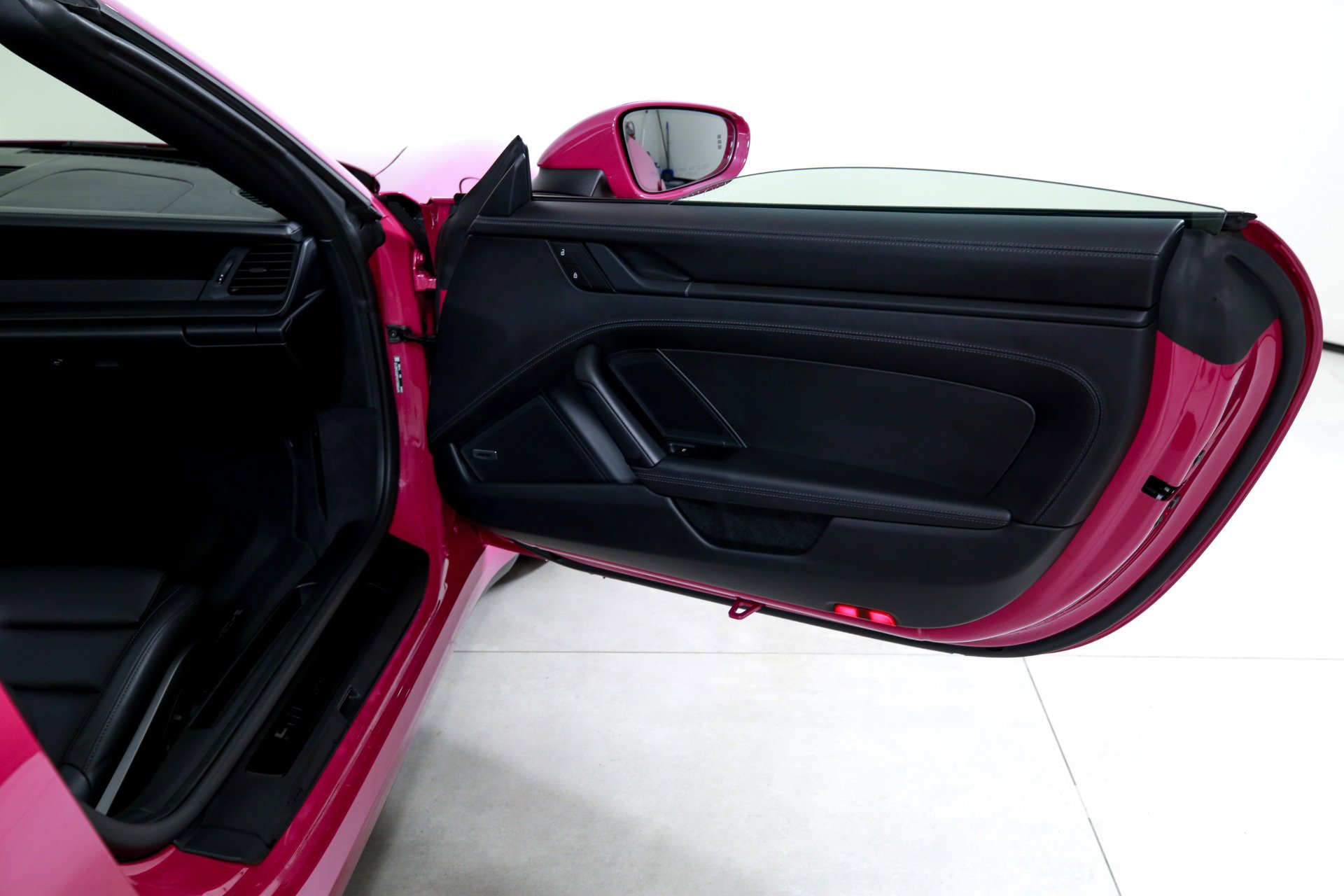 Used 2024 Porsche 911 Targa 4 GTS w/ Premium Package image 20