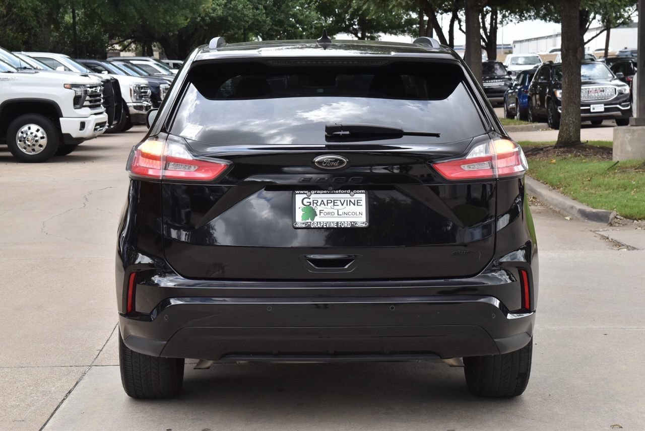 Used 2022 Ford Edge SE w/ Black Appearance Package AWD/4WD image 9