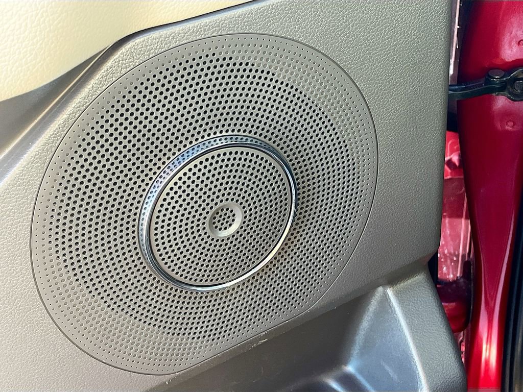 Used 2021 Ford Expedition XLT image 19