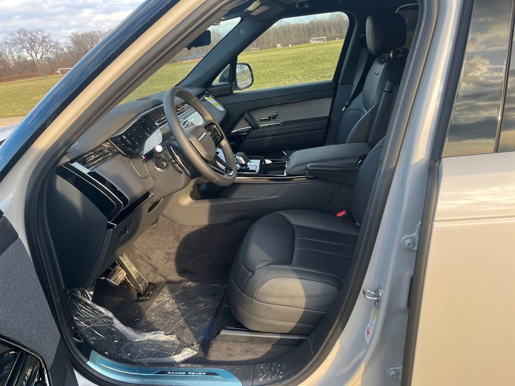 New 2026 Land Rover Range Rover Sport Dynamic SE image 9