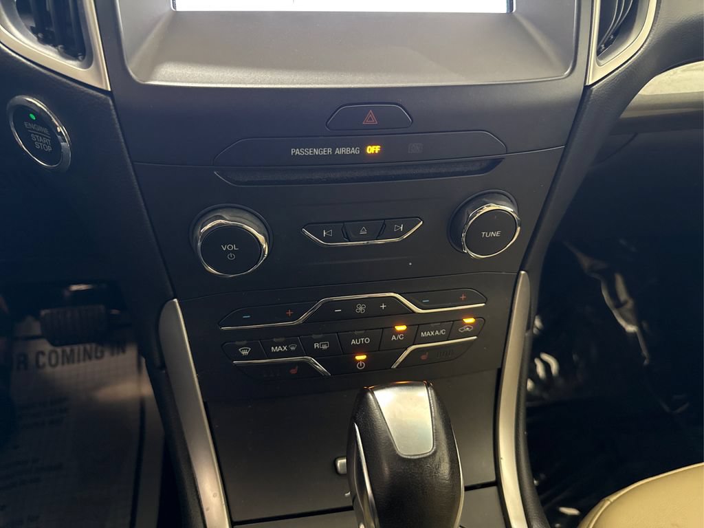 Used 2017 Ford Edge SEL w/ Equipment Group 201A FWD image 39
