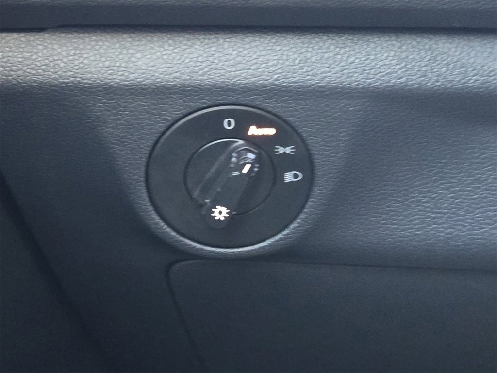 Used 2024 Volkswagen Jetta S image 22