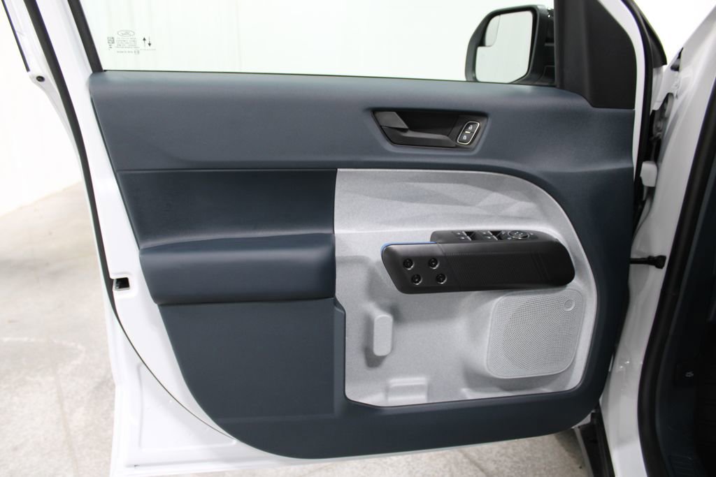 New 2025 Ford Maverick XLT w/ XLT Luxury Package image 16