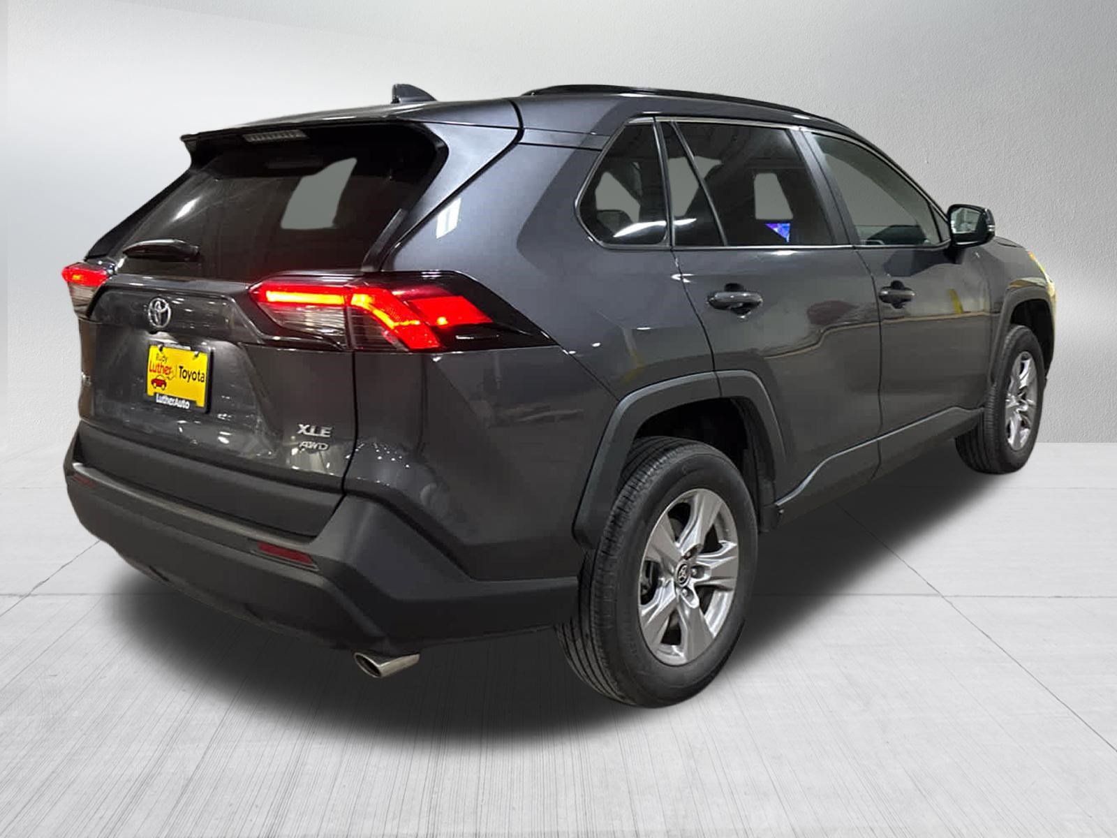Used 2025 Toyota RAV4 XLE AWD/4WD image 6