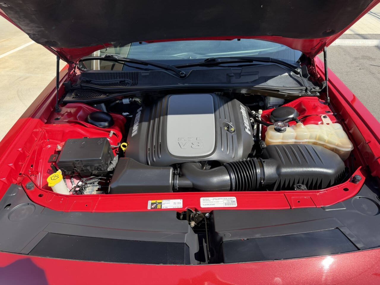 Used 2015 Dodge Challenger R/T Plus RWD image 29