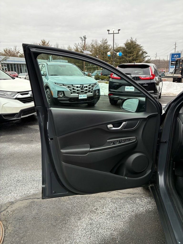 Used 2023 Hyundai Kona SEL w/ Convenience Package image 47